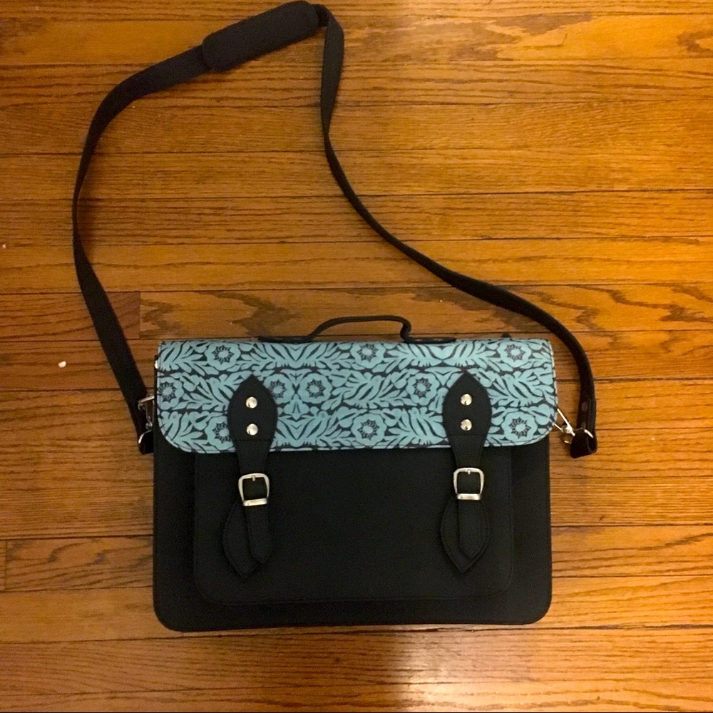 Women’s leather purse bag